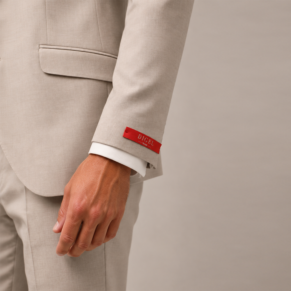 Digel ceremony suit