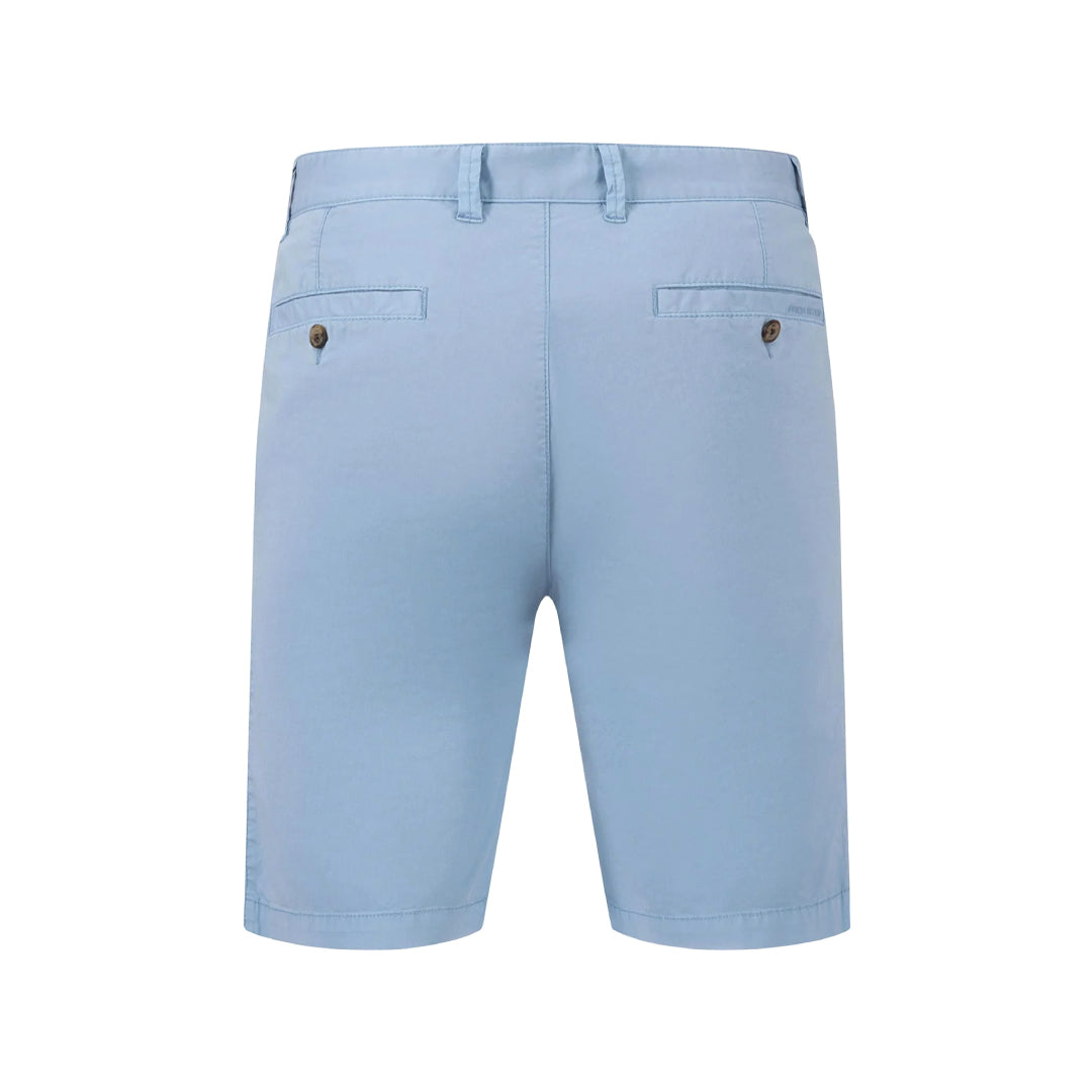 Casual-Fit shorts with a light stretch content