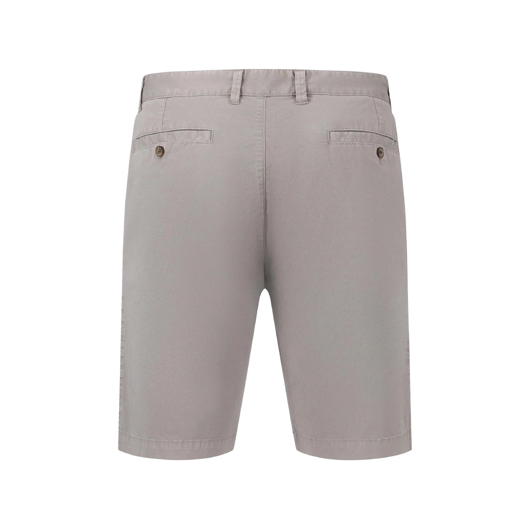 Casual-Fit shorts with a light stretch content
