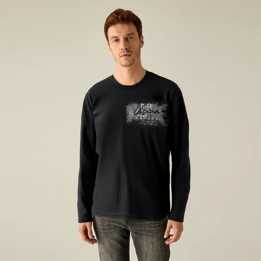 Campione Men's long-sleeved shirt in black with “Rise & Vision” print – modern & urban