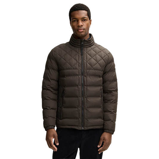 Man wearing Strellson Clason Fused Quilted Jacket in olive with zip-up front and stand collar, Kayagan online