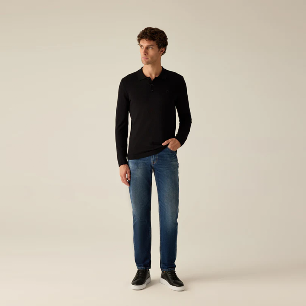 Campione Men's sweater in black