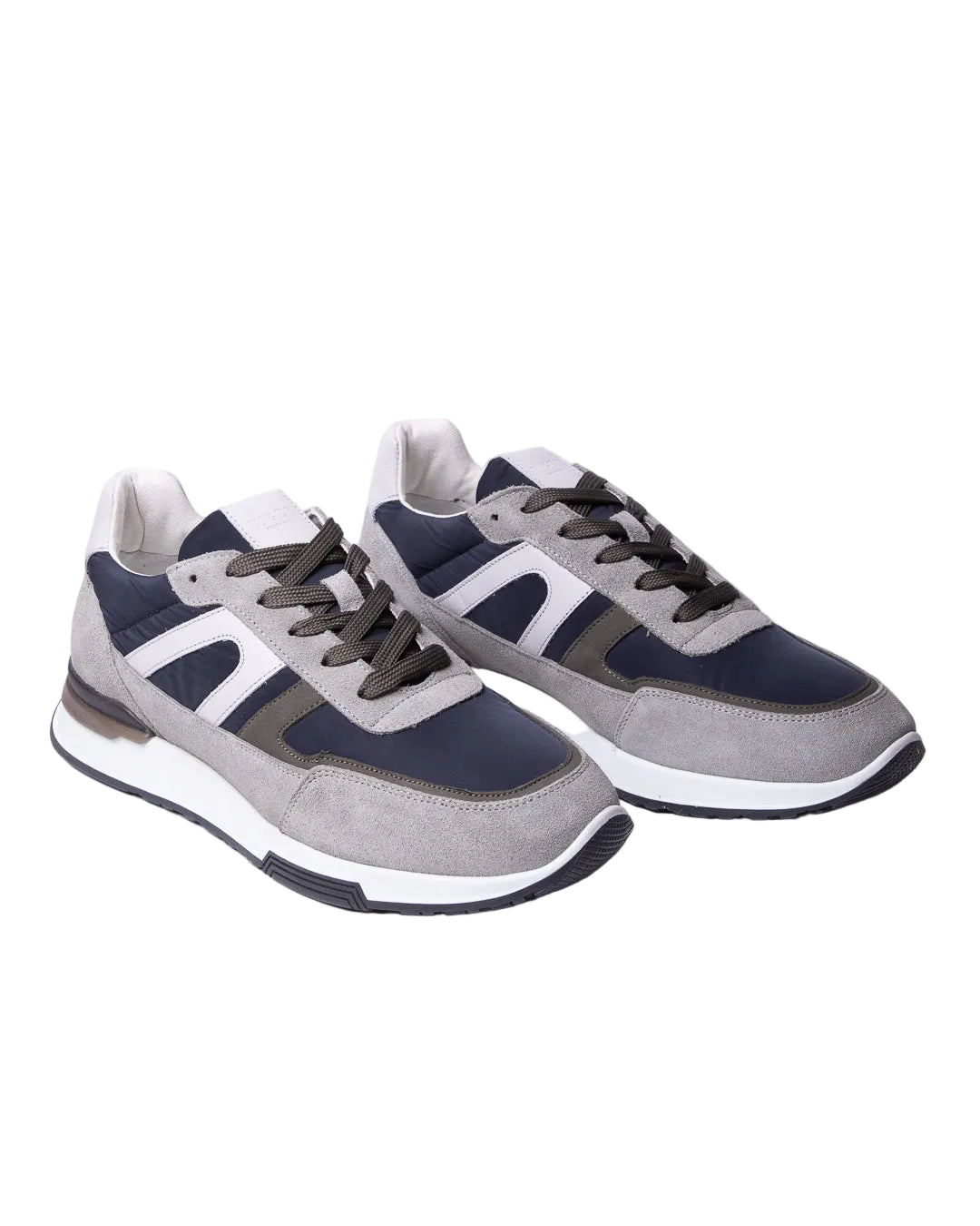 A pair of Digel men's retro running sneakers made from a mix of navy blue nylon and light grey suede panels, displayed on a clean white background. The trainers feature a color-blocked low-top design, dark grey flat laces, a thick white midsole, and a black textured rubber outsole.