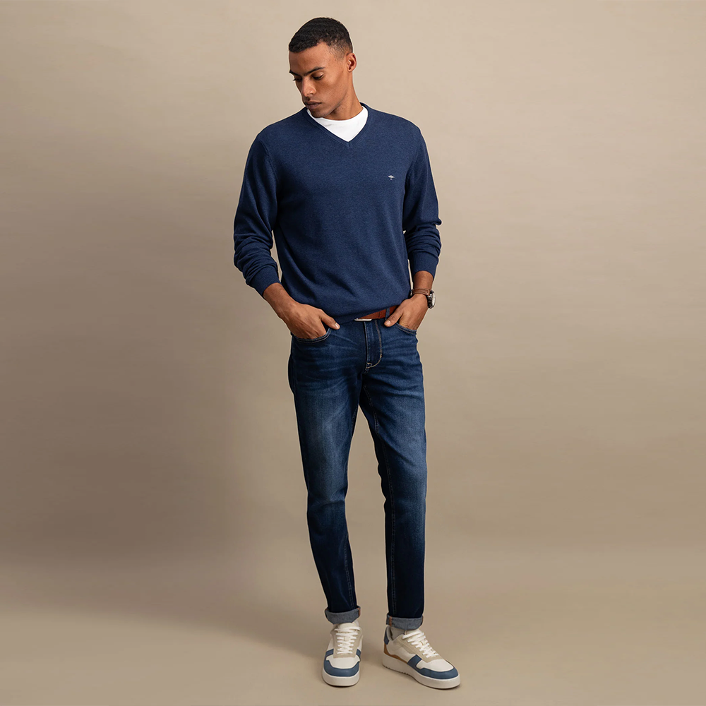 Fynch Hatton Navy blue V-neck sweater available at Kayagan