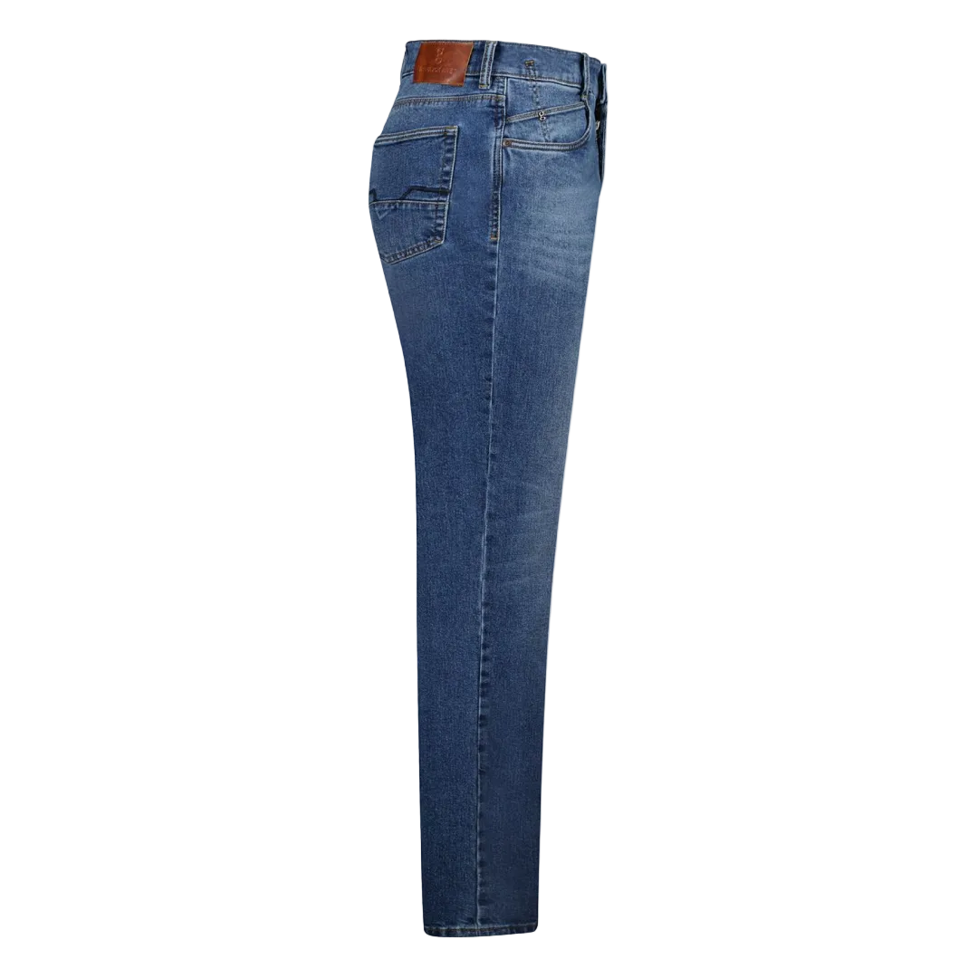 Gardeur Bennet men's straight fit light blue jeans in premium stretch denim with a classic five-pocket design.