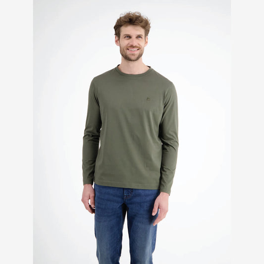 Man wearing an olive green Lerros basic long sleeve shirt with blue jeans, front view studio photo, available at Kayagan