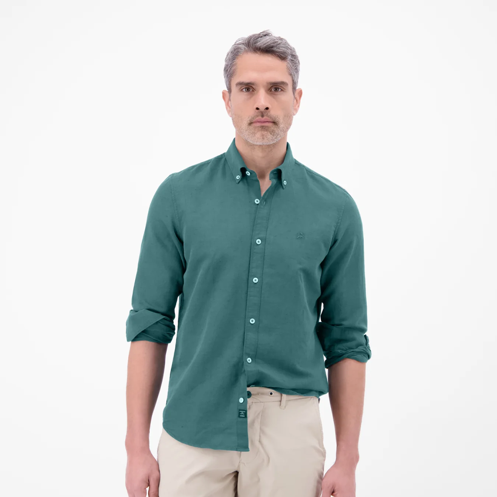 Man wearing a teal green Lerros cotton-linen blend shirt with beige chinos, front view studio photo, available at Kayagan