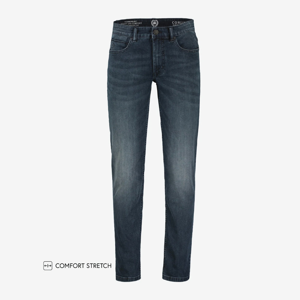 Man wearing Lerros Conlin dark blue comfort stretch denim jeans, slim fit, front view studio photo, available at Kayagan