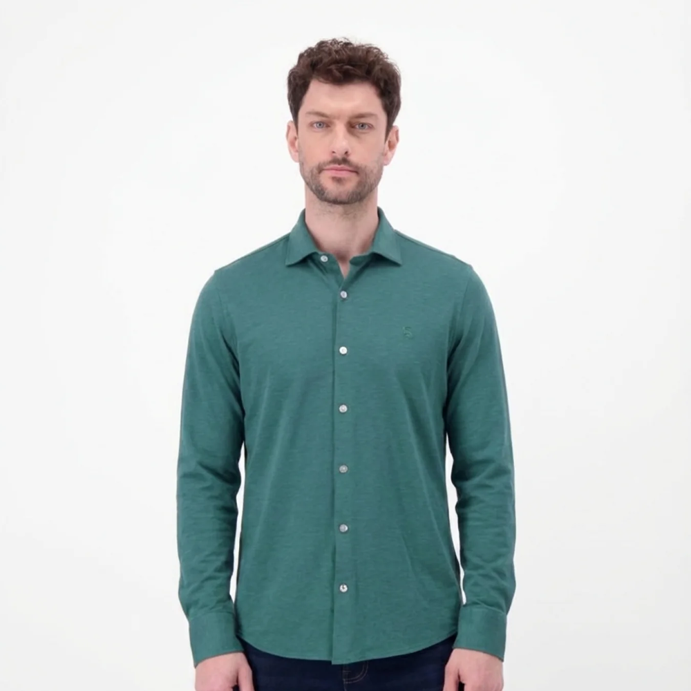Lerros men’s long-sleeved jersey shirt with a classic collar, button closure and comfortable regular fit, available from Kayagan Lebanon.