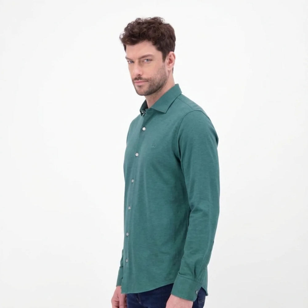 Lerros men’s long-sleeved jersey shirt with a classic collar, button closure and comfortable regular fit, available from Kayagan Lebanon.