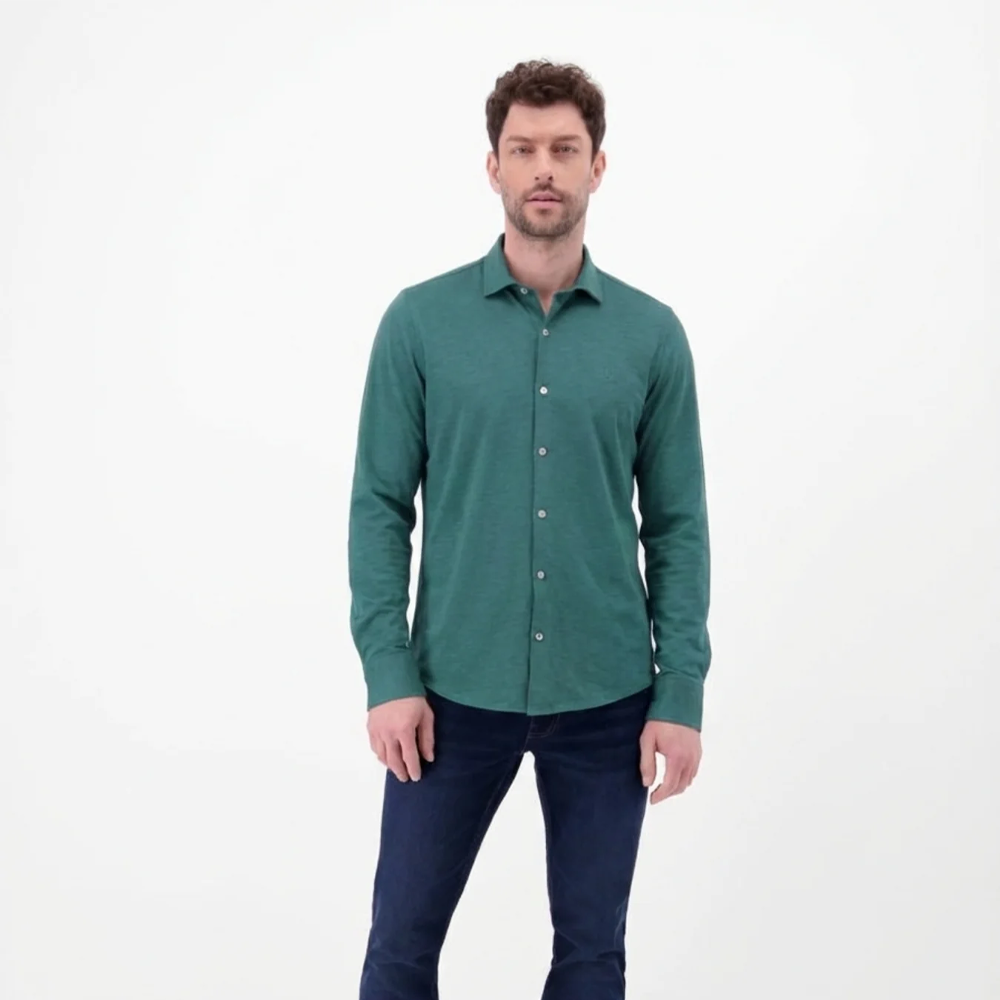 Lerros men’s long-sleeved jersey shirt with a classic collar, button closure and comfortable regular fit, available from Kayagan Lebanon.