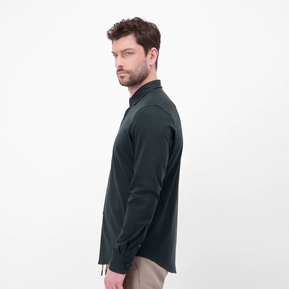 Lerros men’s long-sleeved jersey shirt with a classic collar, button closure and comfortable regular fit, available from Kayagan Lebanon.