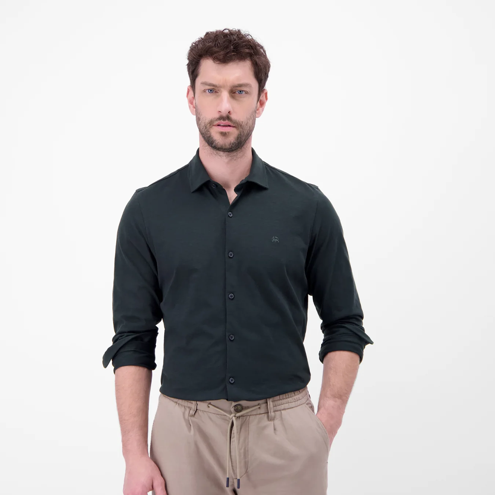 Lerros men’s long-sleeved jersey shirt with a classic collar, button closure and comfortable regular fit, available from Kayagan Lebanon.