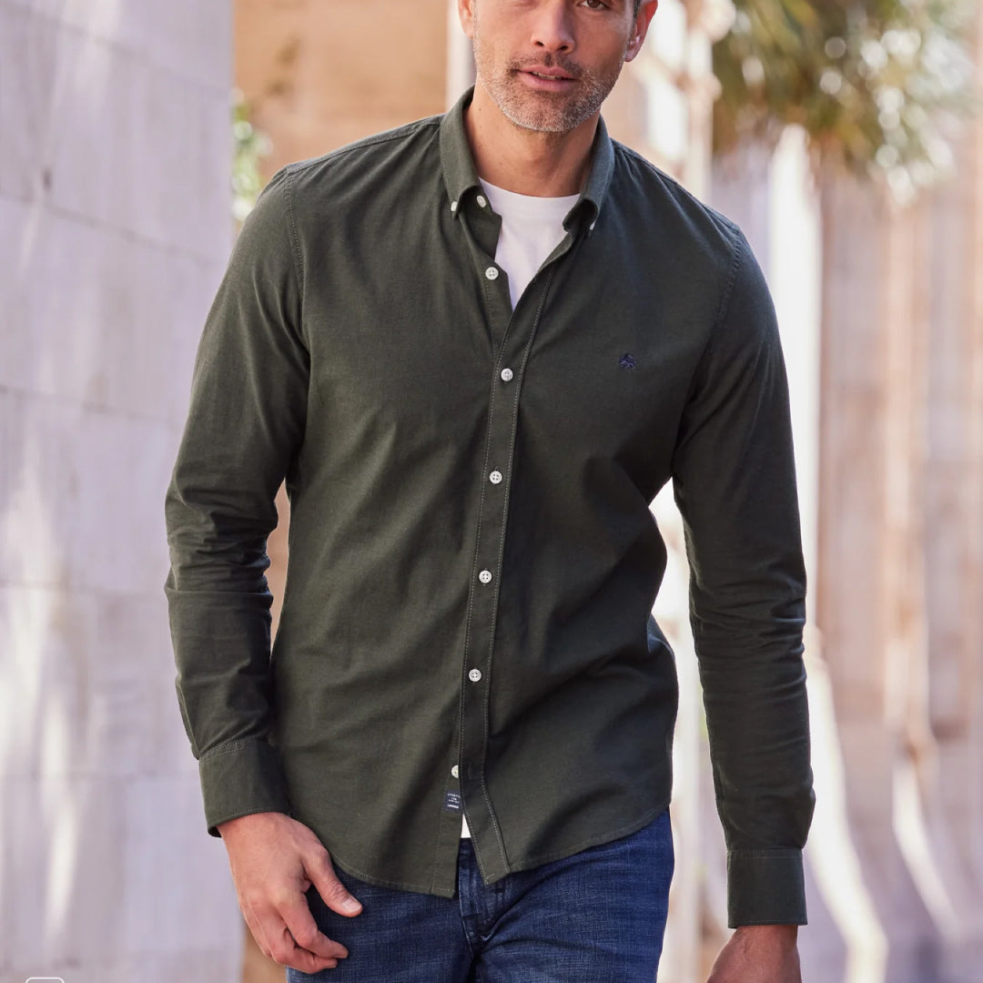Men’s Oxford shirt with stretch content and button-down collar available at Kayagan Lebanon